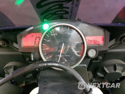 Zdjęcie 7 z 9 samochodu: 2007 YAMAHA YZFR6 L VIN:JYARJ12E87A015977 - miniatura
