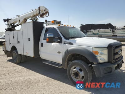 Czwarte zdjęcie samochodu z boku: 2011 FORD F550 SUPER DUTY VIN:1FDAF5GT2BEB33442 - miniatura