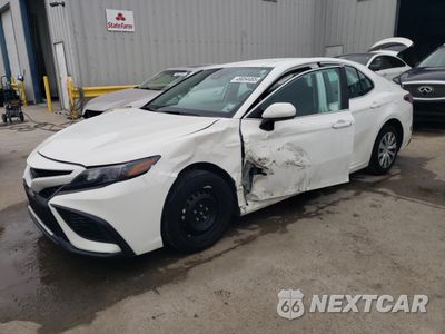 2024 TOYOTA CAMRY LE 4T1C31AKXRU625775 - główne zdjęcie licytacji z USA - miniatura