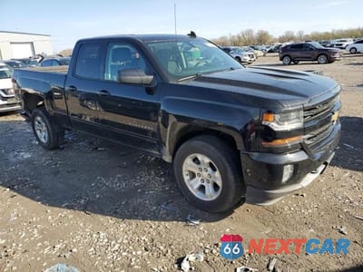 Czwarte zdjęcie samochodu z boku: 2019 CHEVROLET SILVERADO LD K1500 LT VIN:2GCVKPEC3K1181663 - miniatura