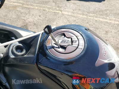 Zdjęcie 8 z 9 samochodu: 2012 KAWASAKI EX650 EC VIN:JKAEXEE18CDA05280 - miniatura