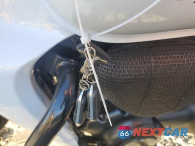 Zdjęcie 8 z 9 samochodu: 2015 SUZUKI VZR1800 VIN:JS1VY53A4F2100139 - miniatura
