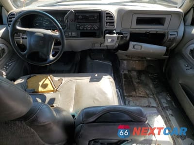 Zdjęcie 8 z 12 samochodu: 2000 GMC SIERRA K2500 VIN:1GTGK23J0YF416762 - miniatura
