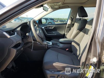 Zdjęcie 7 z 16 samochodu: 2019 TOYOTA RAV4 XLE VIN:2T3W1RFV4KW009927 - miniatura
