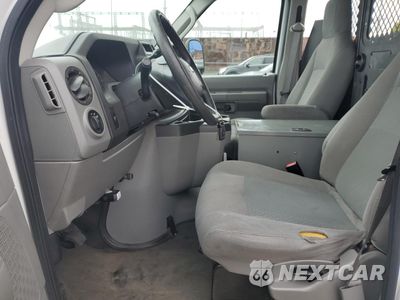 Zdjęcie 7 z 12 samochodu: 2013 FORD ECONOLINE E150 VAN VIN:1FTNE1EW8DDA61850 - miniatura