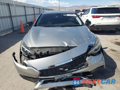 Piąte zdjęcie samochodu w środku: 2017 INFINITI QX30 BASE VIN:SJKCH5CR8HA033537 - miniatura