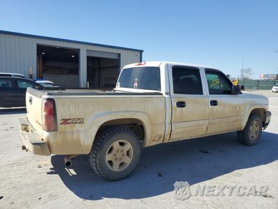Trzecie zdjęcie samochodu z tyłu: 2004 CHEVROLET SILVERADO K1500 VIN:2GCEK13T741344852 - miniatura