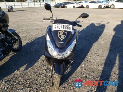 Drugie zdjęcie samochodu z przodu: 2018 HONDA PCX 150 VIN:RLHKF1807JY301837 - miniatura