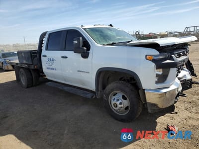 Czwarte zdjęcie samochodu z boku: 2021 CHEVROLET SILVERADO K3500 VIN:1GB4YSEY5MF123384 - miniatura