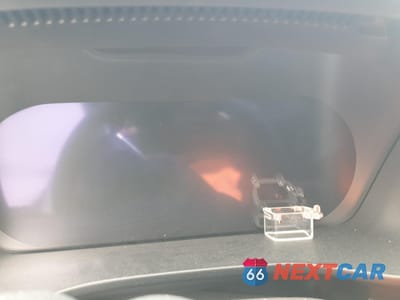 Zdjęcie 9 z 13 samochodu: 2023 VOLVO C40 RECHARGE ULTIMATE VIN:YV4ED3GM1P2056979 - miniatura