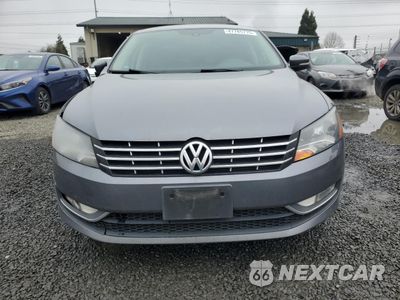 Piąte zdjęcie samochodu w środku: 2014 VOLKSWAGEN PASSAT SEL VIN:1VWCN7A31EC031728 - miniatura