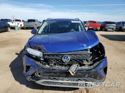 Piąte zdjęcie samochodu w środku: 2022 VOLKSWAGEN TAOS SE VIN:3VVTX7B21NM046183 - miniatura