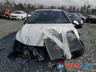 Piąte zdjęcie samochodu w środku: 2024 VOLKSWAGEN GOLF R VIN:WVWFB7CD4RW181643 - miniatura