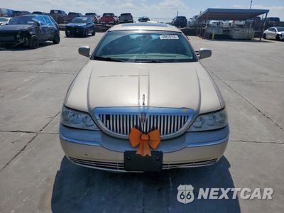 Piąte zdjęcie samochodu w środku: 2007 LINCOLN TOWN CAR SIGNATURE LIMITED VIN:1LNHM82V97Y610601 - miniatura