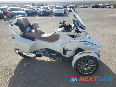 2017 CAN-AM SPYDER ROADSTER RT 2BXNBDD26HV004839 - główne zdjęcie licytacji z USA - miniatura