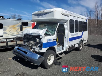 Drugie zdjęcie samochodu z przodu: 2019 FORD ECONOLINE E350 SUPER DUTY CUTAWAY VAN VIN:1FDEE3F60KDC49412 - miniatura