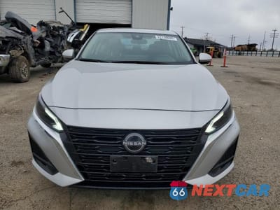 Piąte zdjęcie samochodu w środku: 2023 NISSAN ALTIMA SL VIN:1N4BL4EV0PN411901 - miniatura