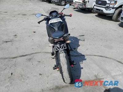 Czwarte zdjęcie samochodu z boku: 2025 KAWASAKI EX650 R VIN:ML5EXER19SDAD6834 - miniatura