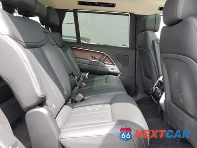 Zdjęcie 11 z 15 samochodu: 2024 LAND ROVER RANGE ROVER SE VIN:SALKPBFU8RA205673 - miniatura