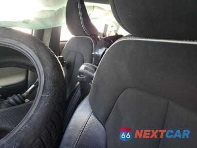 Zdjęcie 10 z 14 samochodu: 2021 VOLVO XC40 RECHARGE VIN:YV4ED3UR3M2538719 - miniatura