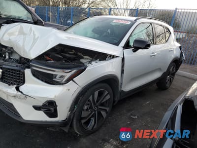 2024 VOLVO XC40 PLUS YV4L12UL0R2272976 - główne zdjęcie licytacji z USA - miniatura