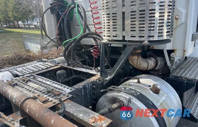 Zdjęcie 6 z 11 samochodu: 2013 VOLVO VN VNM VIN:4V4MC9EH6DN136951 - miniatura