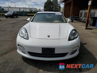 Piąte zdjęcie samochodu w środku: 2012 PORSCHE PANAMERA 2 VIN:WP0AA2A78CL070695 - miniatura