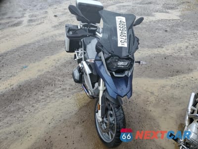 Drugie zdjęcie samochodu z przodu: 2016 BMW R1200 GS VIN:WB10A1100GZ670961 - miniatura