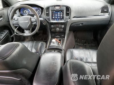 Zdjęcie 8 z 12 samochodu: 2018 CHRYSLER 300 S VIN:2C3CCAGG3JH149517 - miniatura