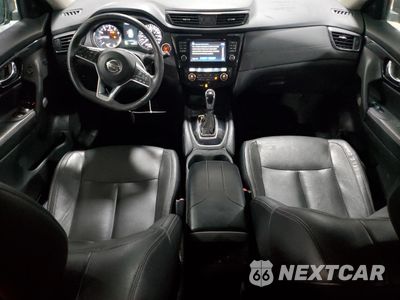 Zdjęcie 8 z 16 samochodu: 2017 NISSAN ROGUE SV VIN:5N1AT2MV6HC760873 - miniatura