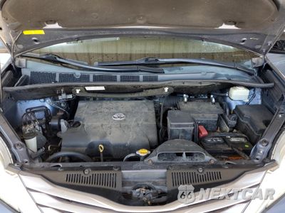 Zdjęcie 12 z 13 samochodu: 2015 TOYOTA SIENNA XLE VIN:5TDYK3DC0FS530316 - miniatura