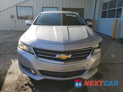 Piąte zdjęcie samochodu w środku: 2017 CHEVROLET IMPALA LT VIN:2G1105S38H9161652 - miniatura