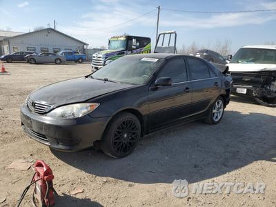 2005 TOYOTA CAMRY LE 4T1BE32K85U054748 - główne zdjęcie licytacji z USA - miniatura