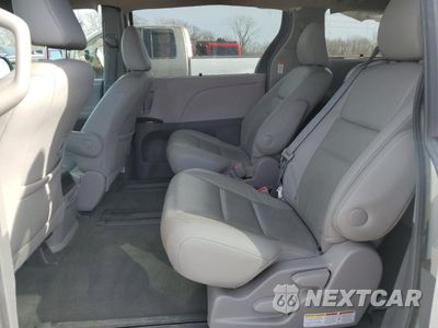 Zdjęcie 11 z 13 samochodu: 2015 TOYOTA SIENNA XLE VIN:5TDYK3DC0FS662380 - miniatura
