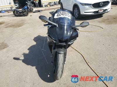 Drugie zdjęcie samochodu z przodu: 2024 YAMAHA YZFR1 VIN:JYARN66E2RA003774 - miniatura