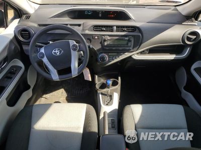Zdjęcie 8 z 13 samochodu: 2014 TOYOTA PRIUS C VIN:JTDKDTB33E1076349 - miniatura
