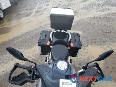 Piąte zdjęcie samochodu w środku: 2016 BMW R1200 GS VIN:WB10A1100GZ670961 - miniatura