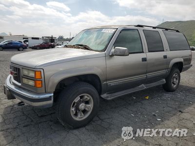 1999 GMC SUBURBAN K2500 1GDGK26J6XJ777755 - główne zdjęcie licytacji z USA - miniatura