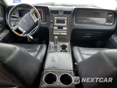 Zdjęcie 8 z 14 samochodu: 2007 LINCOLN NAVIGATOR VIN:5LMFU27507LJ25173 - miniatura