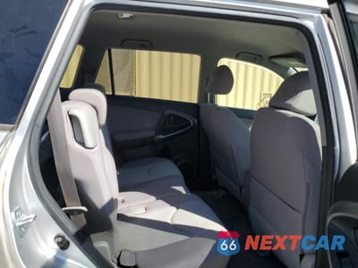 Zdjęcie 11 z 13 samochodu: 2006 TOYOTA RAV4 BASE VIN:JTMZD33V666008355 - miniatura