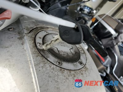 Zdjęcie 8 z 9 samochodu: 2006 BMW K1200 GT VIN:WB10597036ZN45199 - miniatura