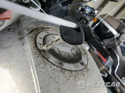 Zdjęcie 8 z 9 samochodu: 2006 BMW K1200 GT VIN:WB10597036ZN45199 - miniatura