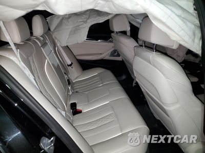 Zdjęcie 10 z 12 samochodu: 2018 BMW M550XI VIN:WBAJB9C55JG463848 - miniatura