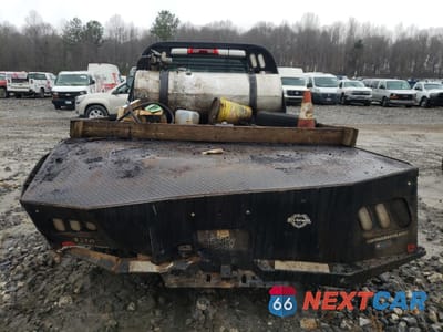 Zdjęcie 6 z 14 samochodu: 2018 CHEVROLET SILVERADO K3500 VIN:1GB4KYEY9JF136414 - miniatura