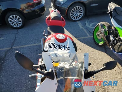 Piąte zdjęcie samochodu w środku: 2013 BMW S 1000 RR VIN:WB105340XDZL17442 - miniatura