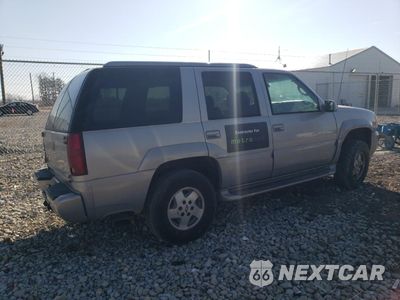 Trzecie zdjęcie samochodu z tyłu: 1999 GMC DENALI VIN:1GKEK13R0XR915053 - miniatura