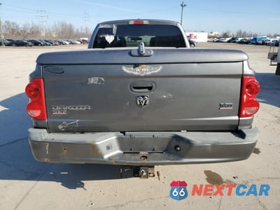 Zdjęcie 6 z 12 samochodu: 2007 DODGE DAKOTA QUAD SLT VIN:1D7HW48P27S171508 - miniatura