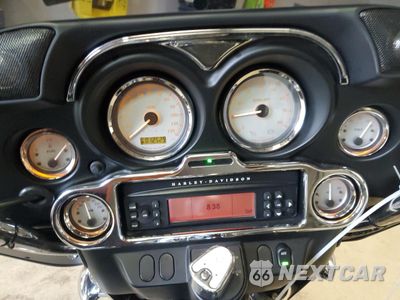 Zdjęcie 7 z 9 samochodu: 2010 HARLEY-DAVIDSON FLHX VIN:1HD1KB415AB668295 - miniatura