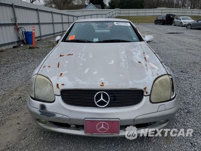Piąte zdjęcie samochodu w środku: 2002 MERCEDES-BENZ SLK 320 VIN:WDBKK65F42F250018 - miniatura