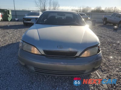 Piąte zdjęcie samochodu w środku: 2001 LEXUS ES 300 VIN:JT8BF28G910308160 - miniatura